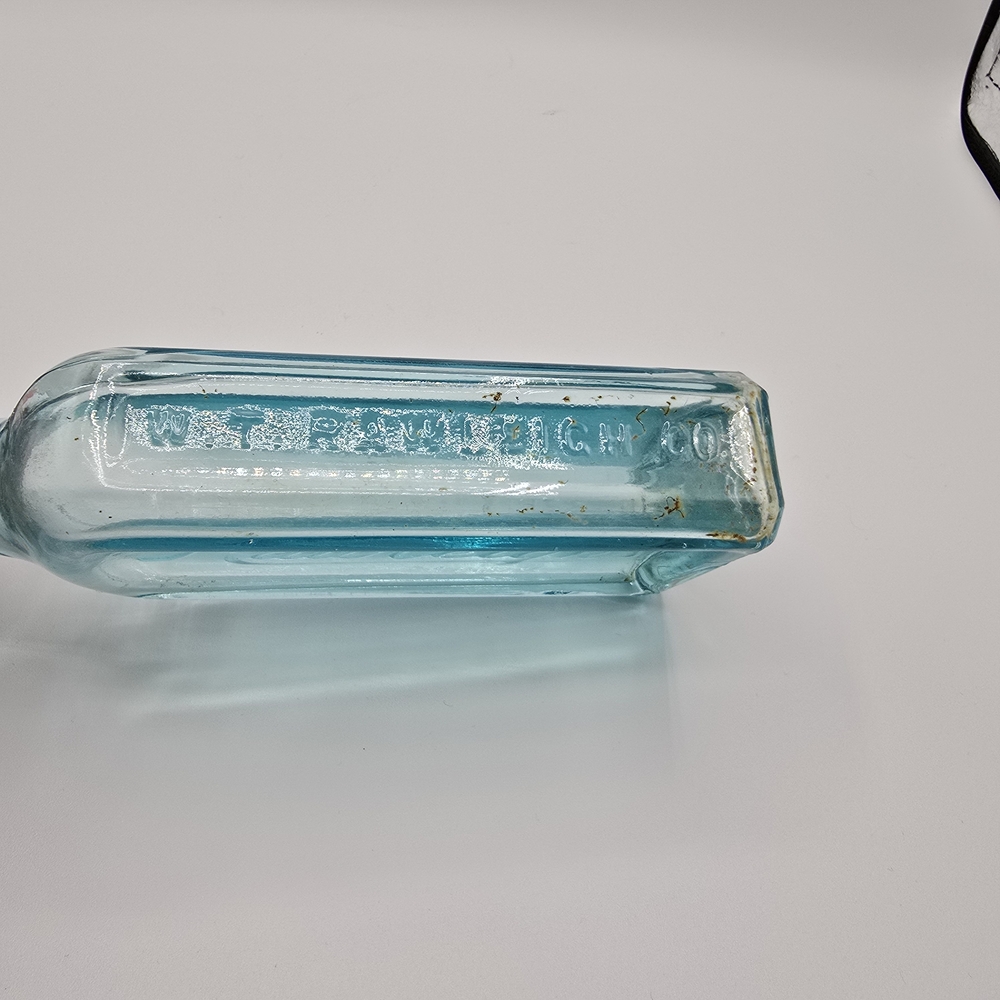 Vintage W.T. Rawleigh Co. Aqua Glass Bottle 6.25” Freeport Ill. Embossed - Picture 5 of 16